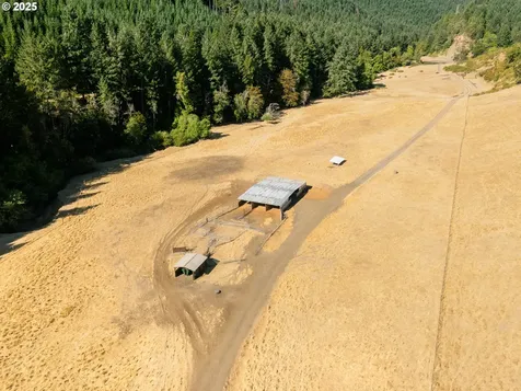 325 Beals Creek Road Canyonville OR 97417