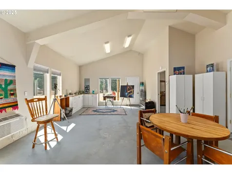 325 Beals Creek Road Canyonville OR 97417