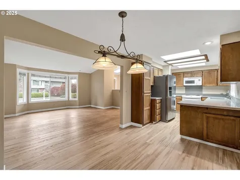 814 NE 196th Avenue Portland OR 97230
