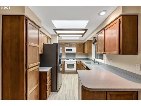 814 NE 196th Avenue Portland OR 97230