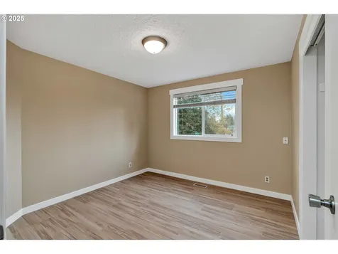 814 NE 196th Avenue Portland OR 97230