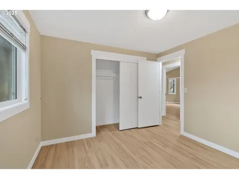 814 NE 196th Avenue Portland OR 97230