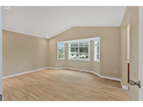 814 NE 196th Avenue Portland OR 97230