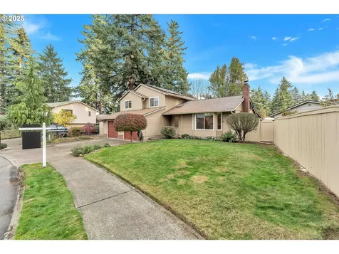 814 NE 196th Avenue Portland OR 97230