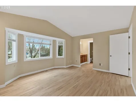 814 NE 196th Avenue Portland OR 97230