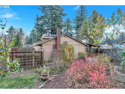 814 NE 196th Avenue Portland OR 97230