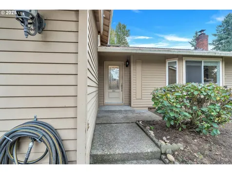 814 NE 196th Avenue Portland OR 97230