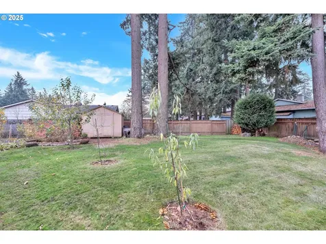 814 NE 196th Avenue Portland OR 97230
