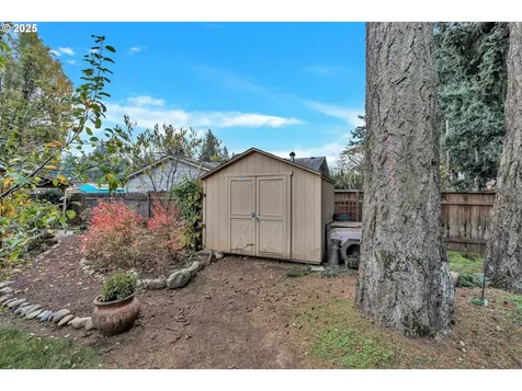 814 NE 196th Avenue Portland OR 97230
