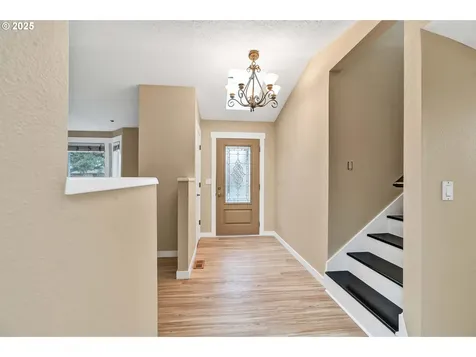 814 NE 196th Avenue Portland OR 97230