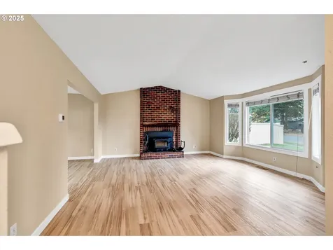 814 NE 196th Avenue Portland OR 97230
