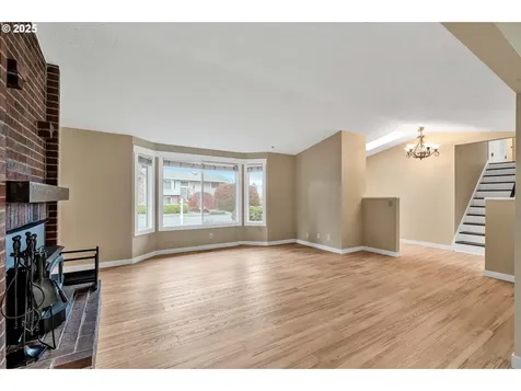 814 NE 196th Avenue Portland OR 97230
