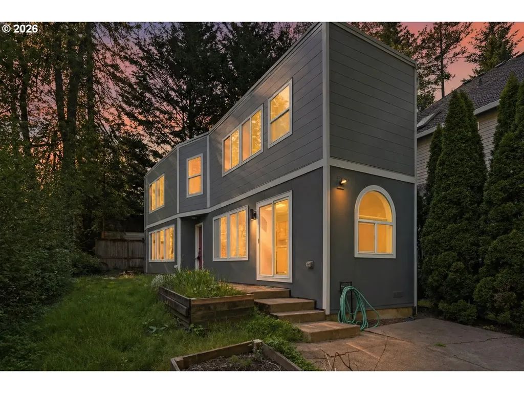 11015 SW 41st Avenue Portland OR 97219