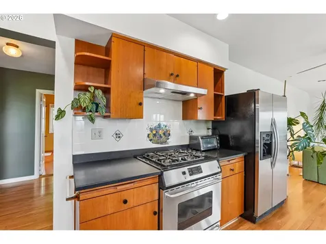 411 SE 65th Avenue Portland OR 97215