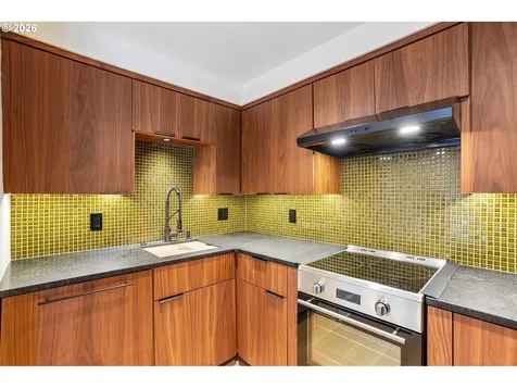 411 SE 65th Avenue Portland OR 97215