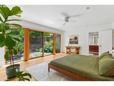 411 SE 65th Avenue Portland OR 97215