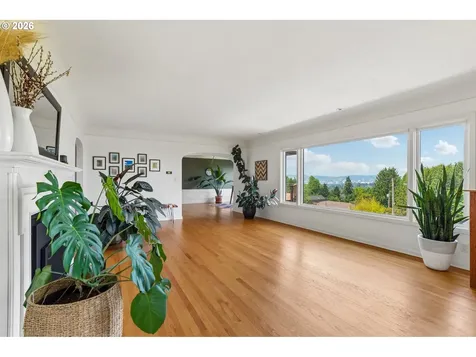 411 SE 65th Avenue Portland OR 97215