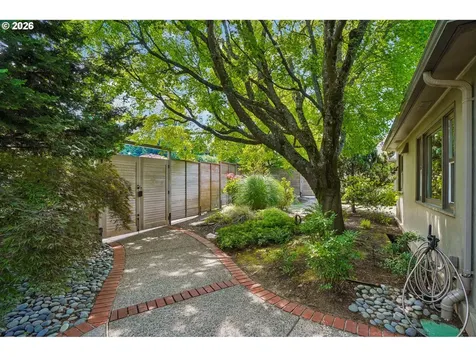 411 SE 65th Avenue Portland OR 97215