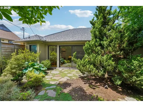 411 SE 65th Avenue Portland OR 97215