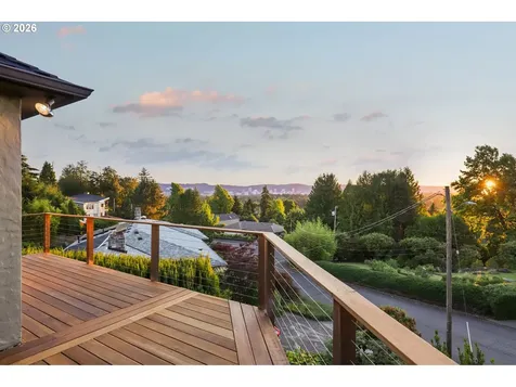 411 SE 65th Avenue Portland OR 97215