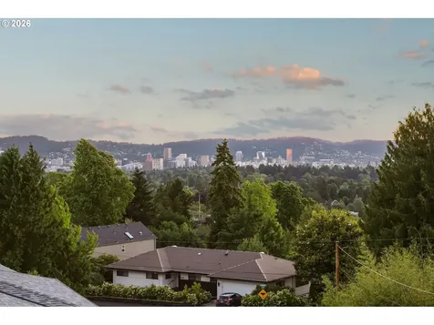 411 SE 65th Avenue Portland OR 97215