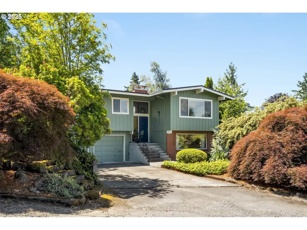 9135 SW 36th Avenue Portland OR 97219