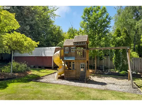 9135 SW 36th Avenue Portland OR 97219