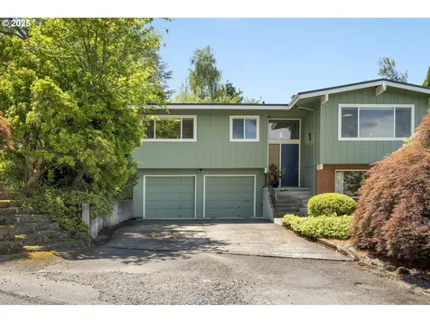 9135 SW 36th Avenue Portland OR 97219
