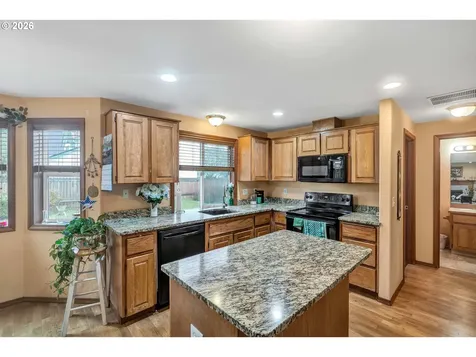 10021 NE 121st Court Vancouver WA 98682