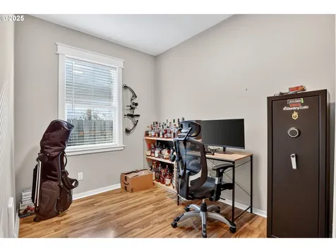 10941 Main Street NE Donald OR 97020