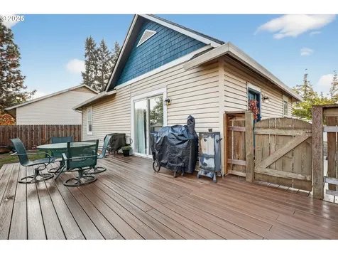 10941 Main Street NE Donald OR 97020