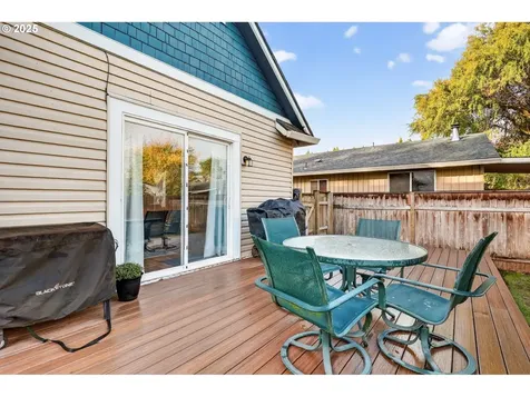 10941 Main Street NE Donald OR 97020