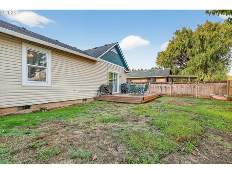 10941 Main Street NE Donald OR 97020