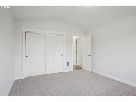 50 Hill Drive Cathlamet WA 98612