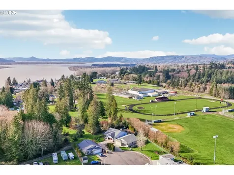 50 Hill Drive Cathlamet WA 98612
