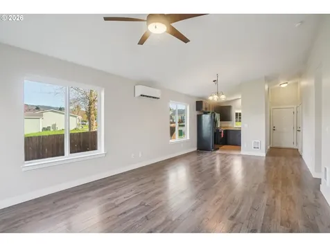 50 Hill Drive Cathlamet WA 98612