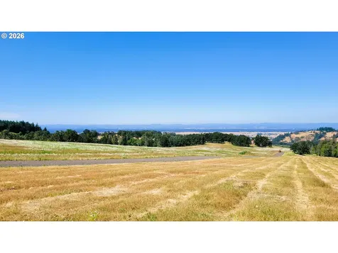 34086 Mt Tom Drive Harrisburg OR 97446