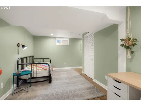 8976 N Mckenna Avenue Portland OR 97203