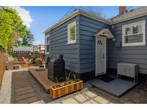8976 N Mckenna Avenue Portland OR 97203