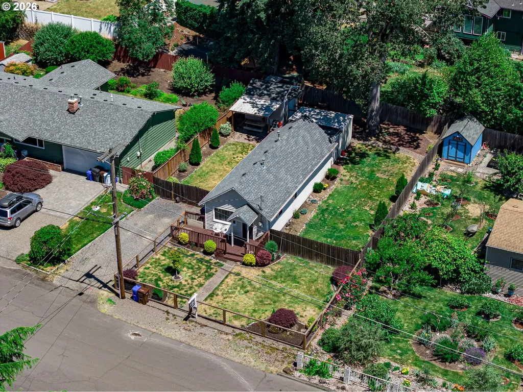 1055 Columbia Avenue Gladstone OR 97027