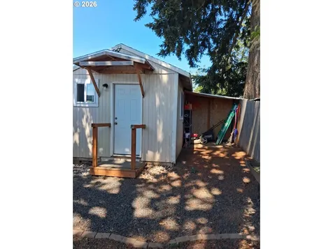 1055 Columbia Avenue Gladstone OR 97027