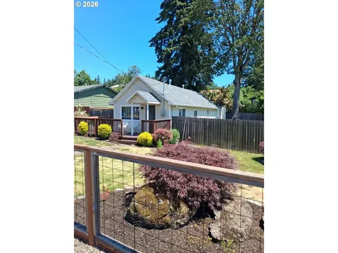 1055 Columbia Avenue Gladstone OR 97027