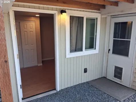 1055 Columbia Avenue Gladstone OR 97027
