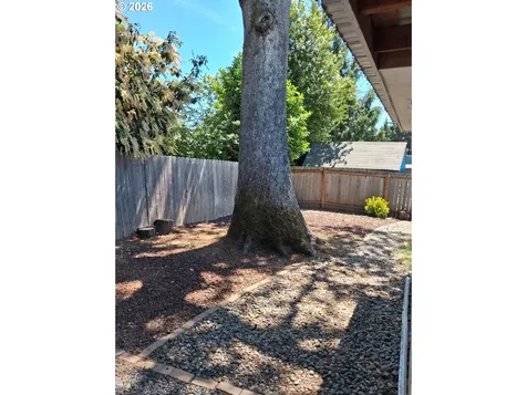 1055 Columbia Avenue Gladstone OR 97027
