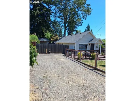 1055 Columbia Avenue Gladstone OR 97027