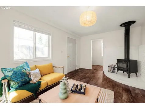 11745 SE Taylor Street Portland OR 97216
