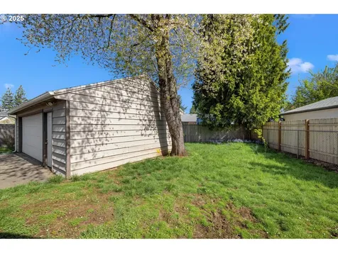 11745 SE Taylor Street Portland OR 97216
