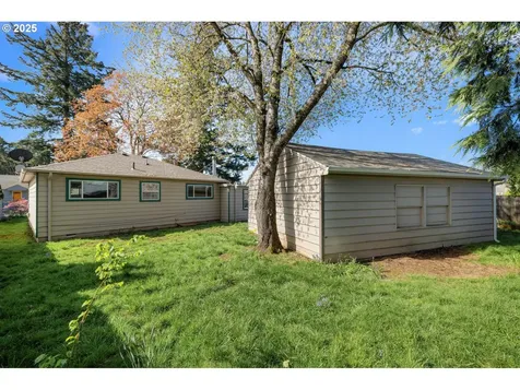 11745 SE Taylor Street Portland OR 97216