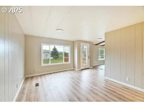 1330 Glenbrook Loop Road Riddle OR 97469