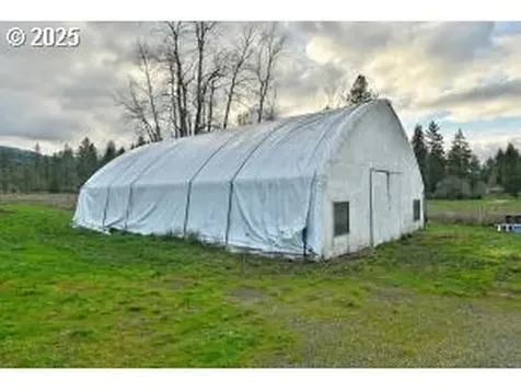 1330 Glenbrook Loop Road Riddle OR 97469